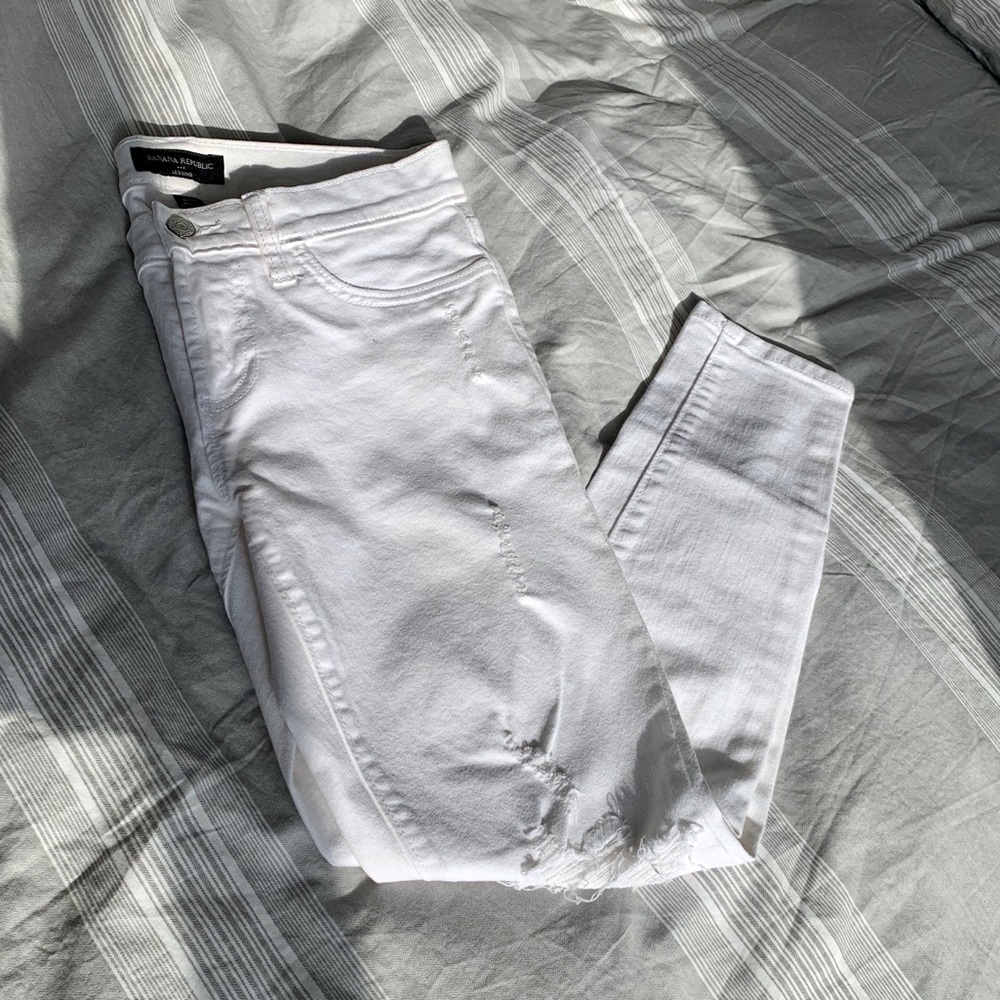 Distressed White Skinny Jeans